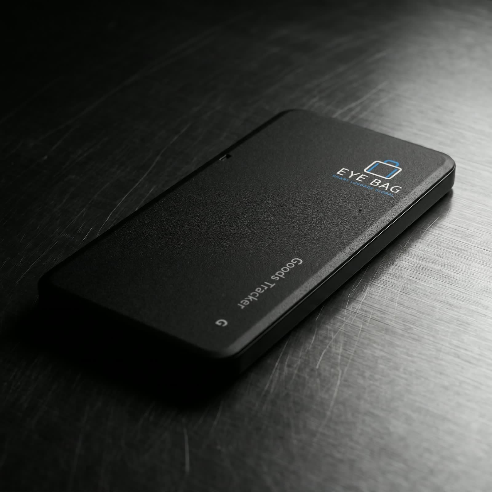 Dispositivo EYE BAG Goods Tracker G em detalhe, acabamento preto fosco