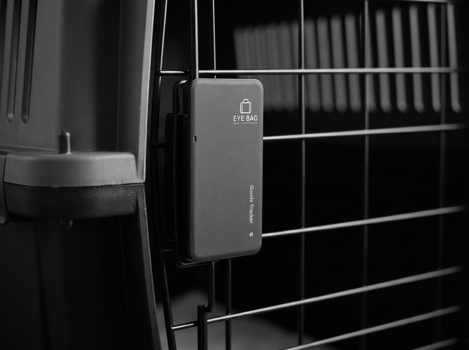 Dispositivo EYE BAG Goods Tracker G instalado em kennel de transporte pet